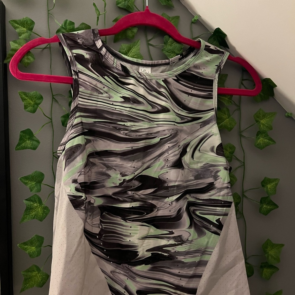 Lululemon Swirl Sleeveless Top